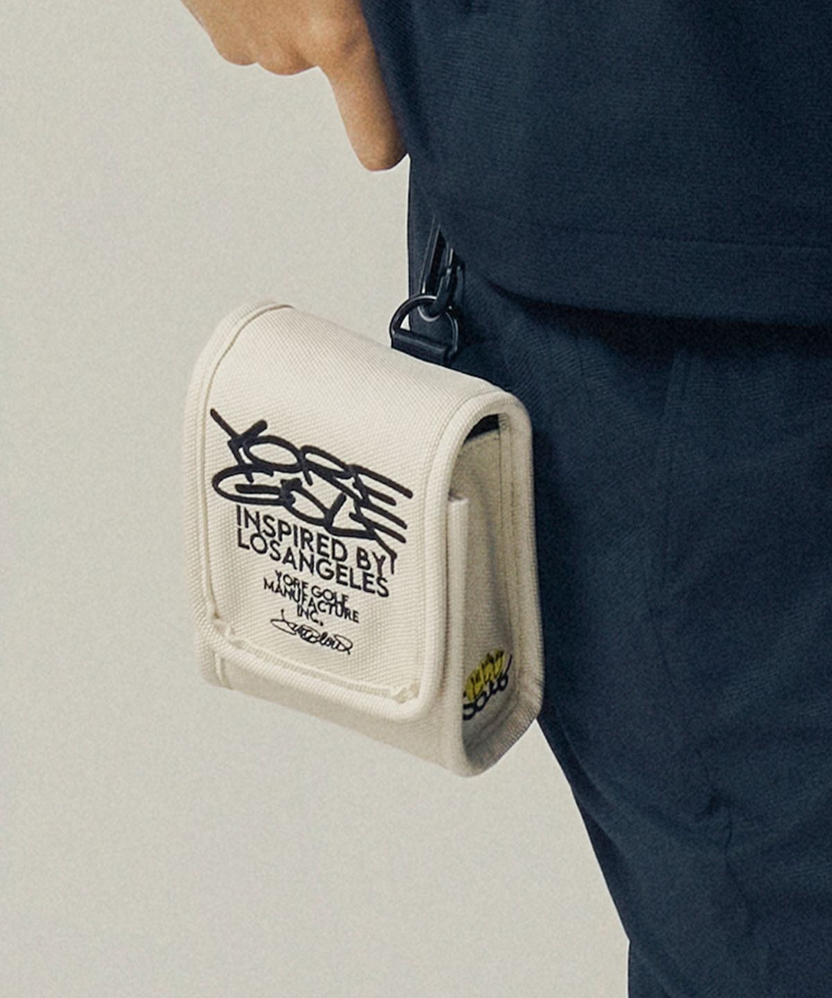 욜프(YORF) YORF CASUAL SCOPE CASE WHITE 캐주얼 스코프 케이스 화이트