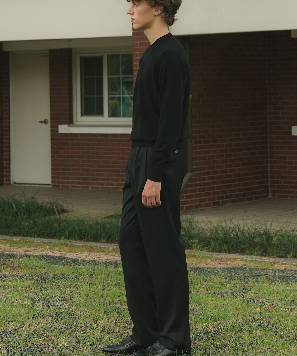 벨리프(BELLIEF) Wool Gabardine 2-Pleated Adjust relaxed Trousers (Black)
