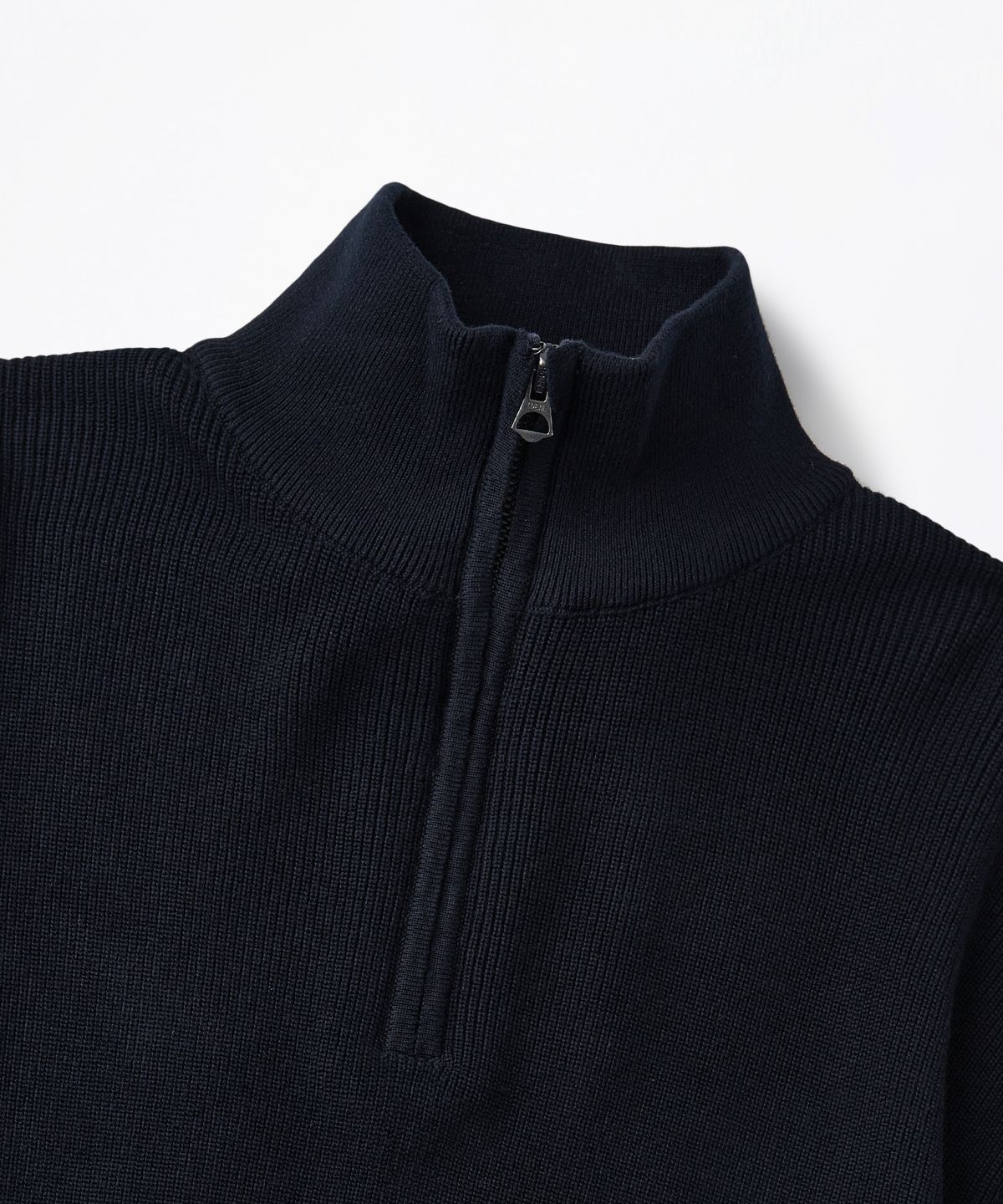 아웃스탠딩(OUTSTANDING) HALF ZIP-UP KNIT SWEATER_NAVY