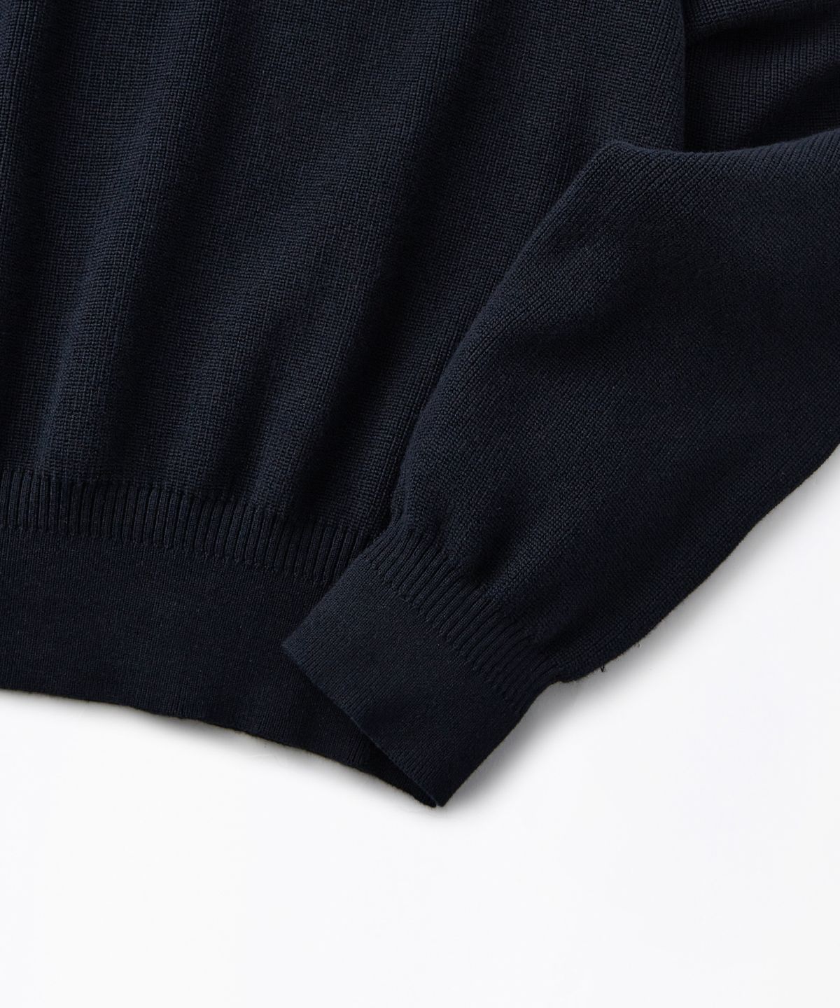아웃스탠딩(OUTSTANDING) HALF ZIP-UP KNIT SWEATER_NAVY