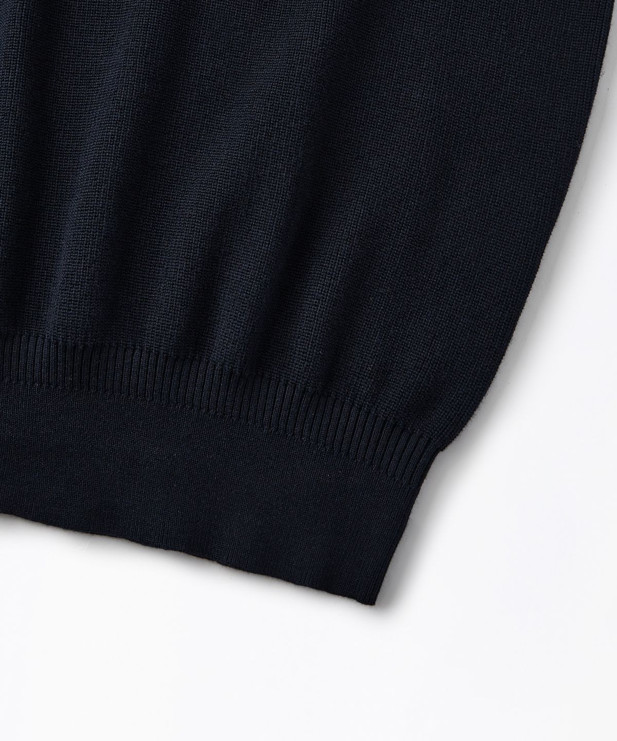 아웃스탠딩(OUTSTANDING) HALF ZIP-UP KNIT SWEATER_NAVY