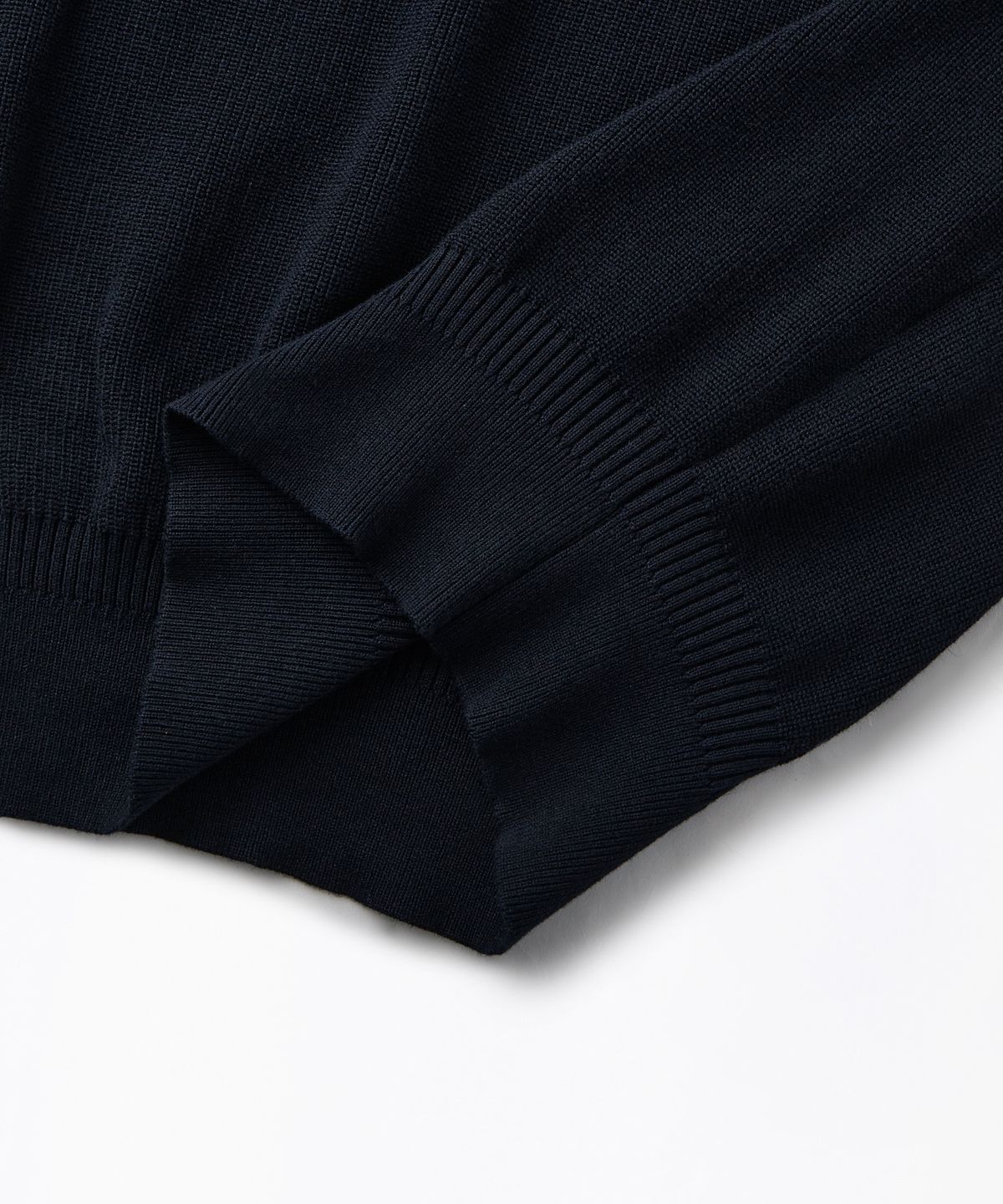 아웃스탠딩(OUTSTANDING) HALF ZIP-UP KNIT SWEATER_NAVY