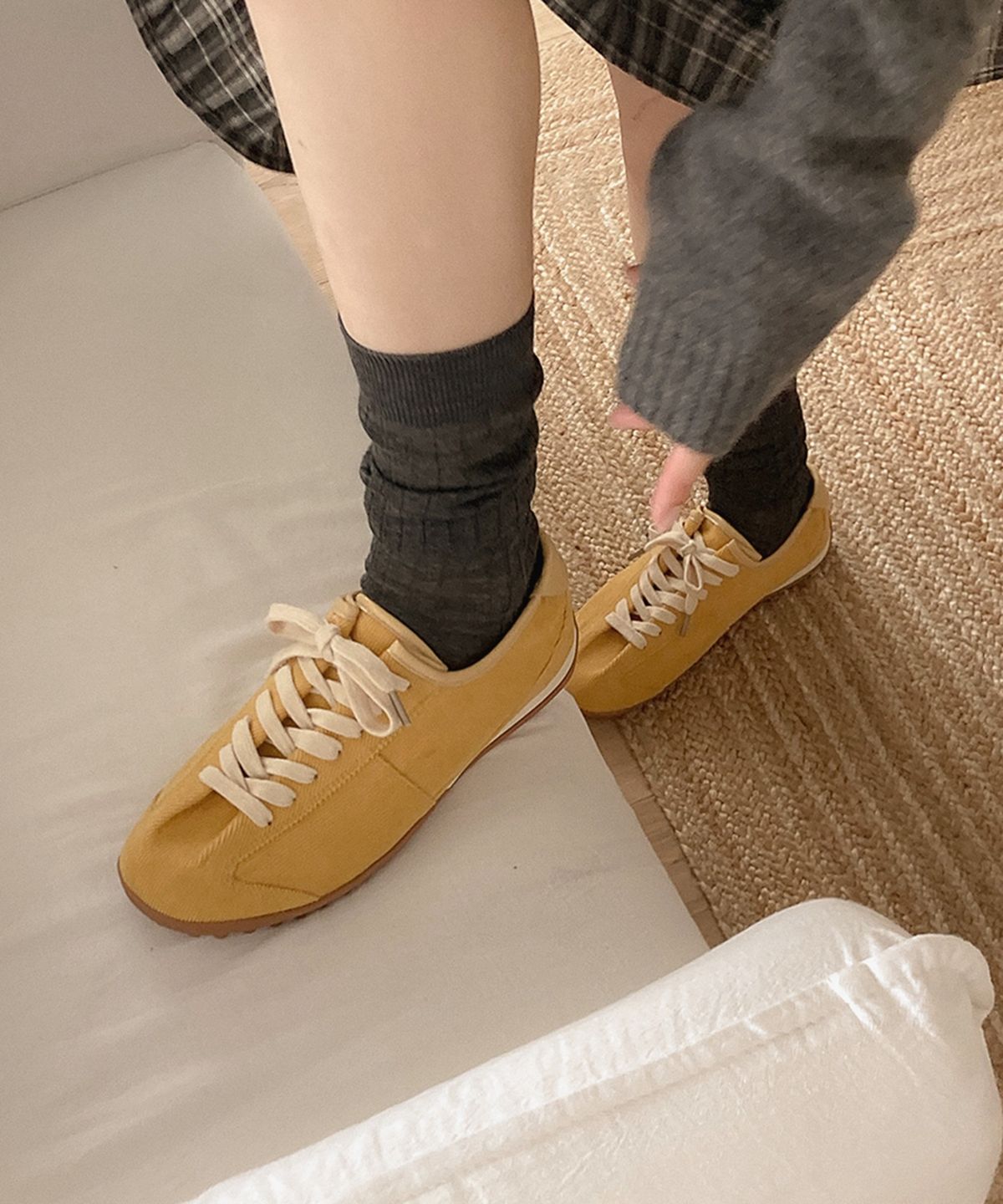 무드앤플(MOODNPLE) Applique 코듀로이 스니커즈 3color 2cm