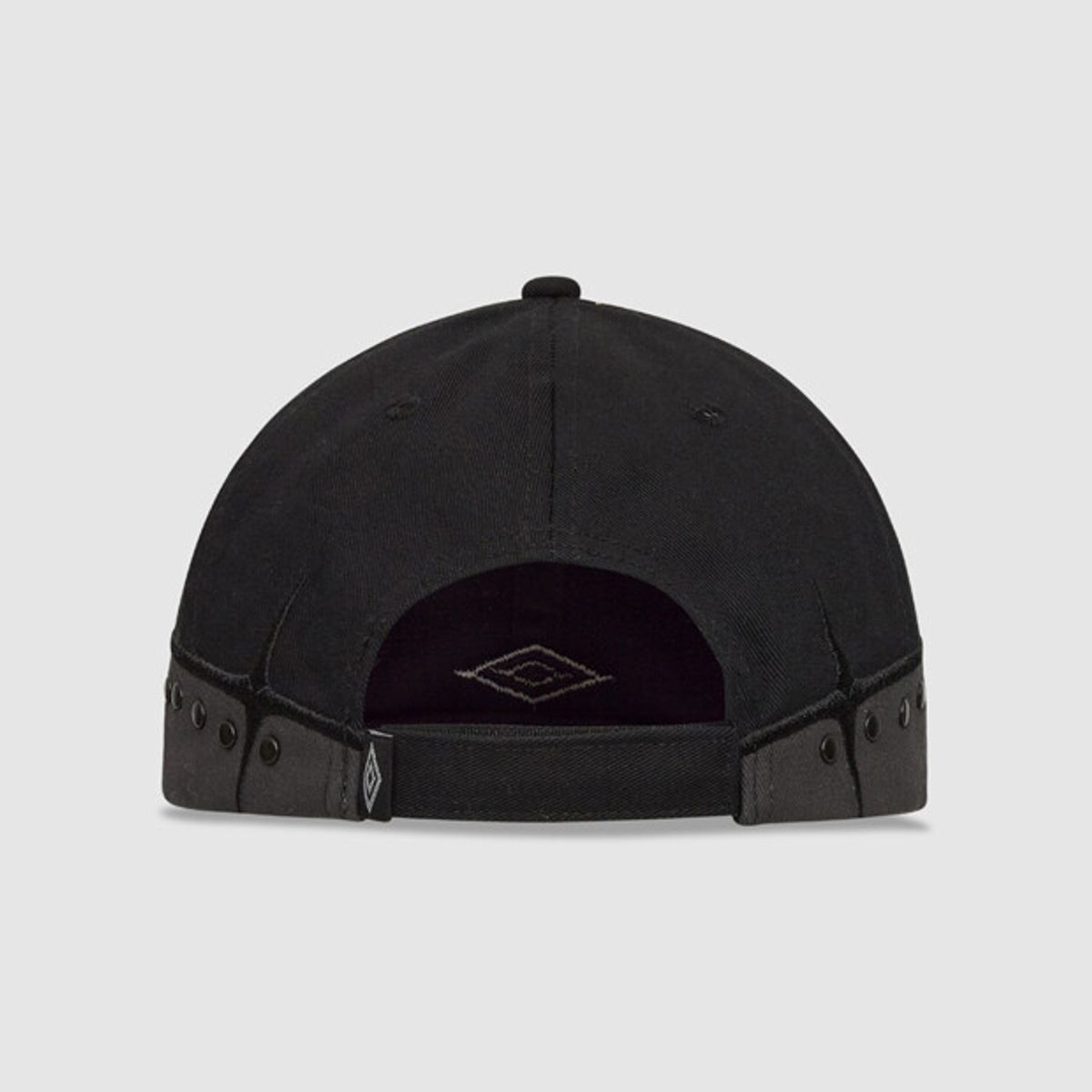 엄브로(UMBRO) [UMB X SLAM JAM] 스파이크 캡 블랙 UR313OCP93