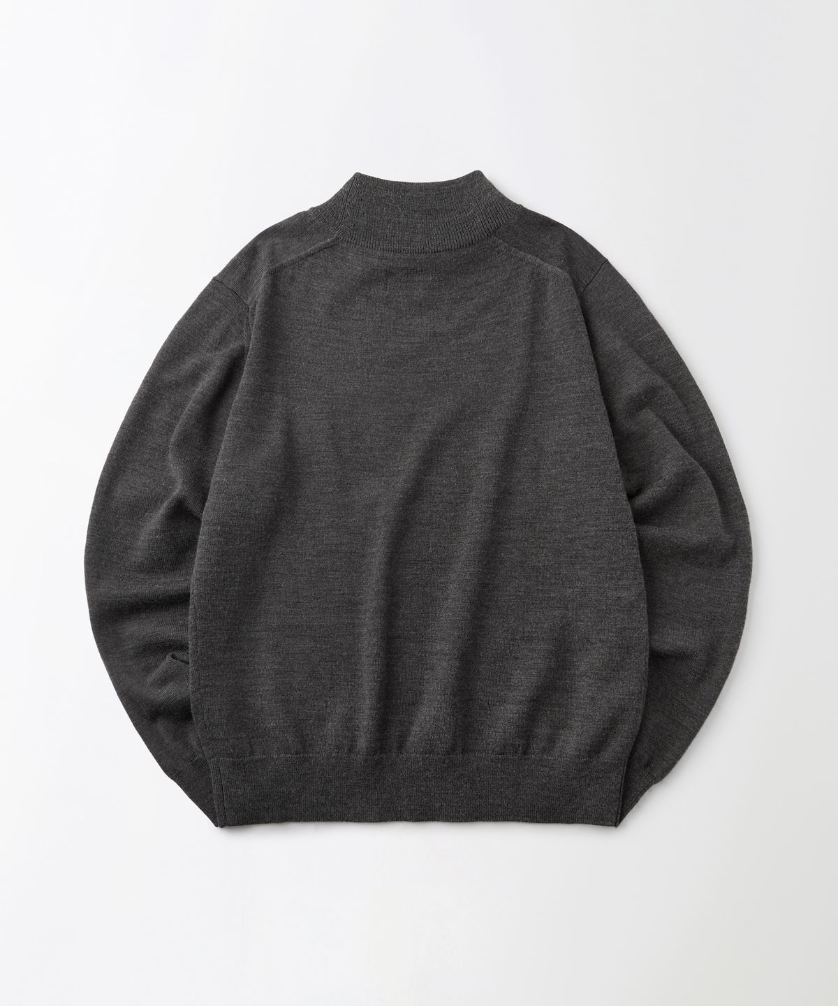 아웃스탠딩(OUTSTANDING) SOFT YARN MOCK NECK KNIT SWEATER_CHARCOAL