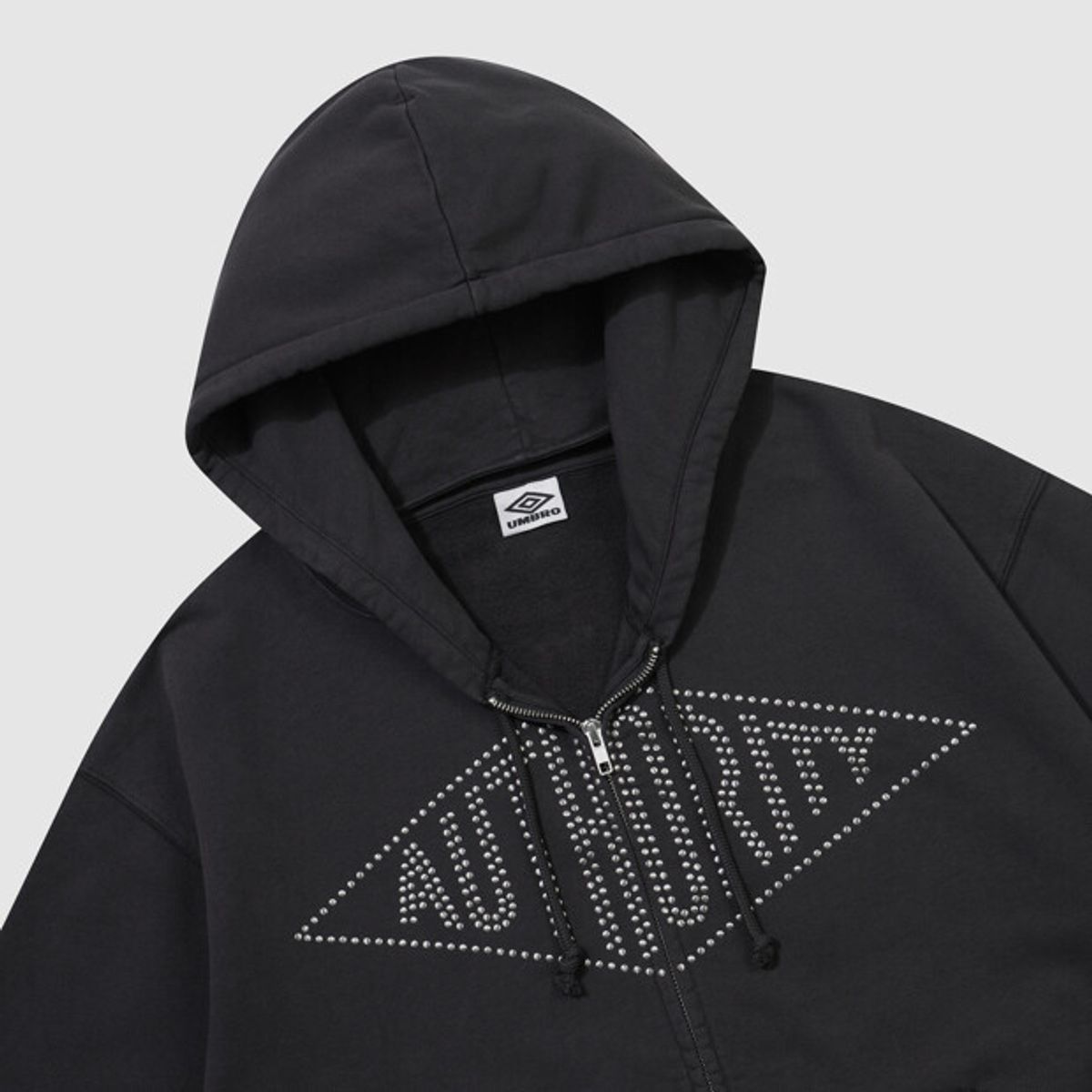 엄브로(UMBRO) [UMB X SLAM JAM] Authority 레터링 후드집업 블랙 UR311OFT93