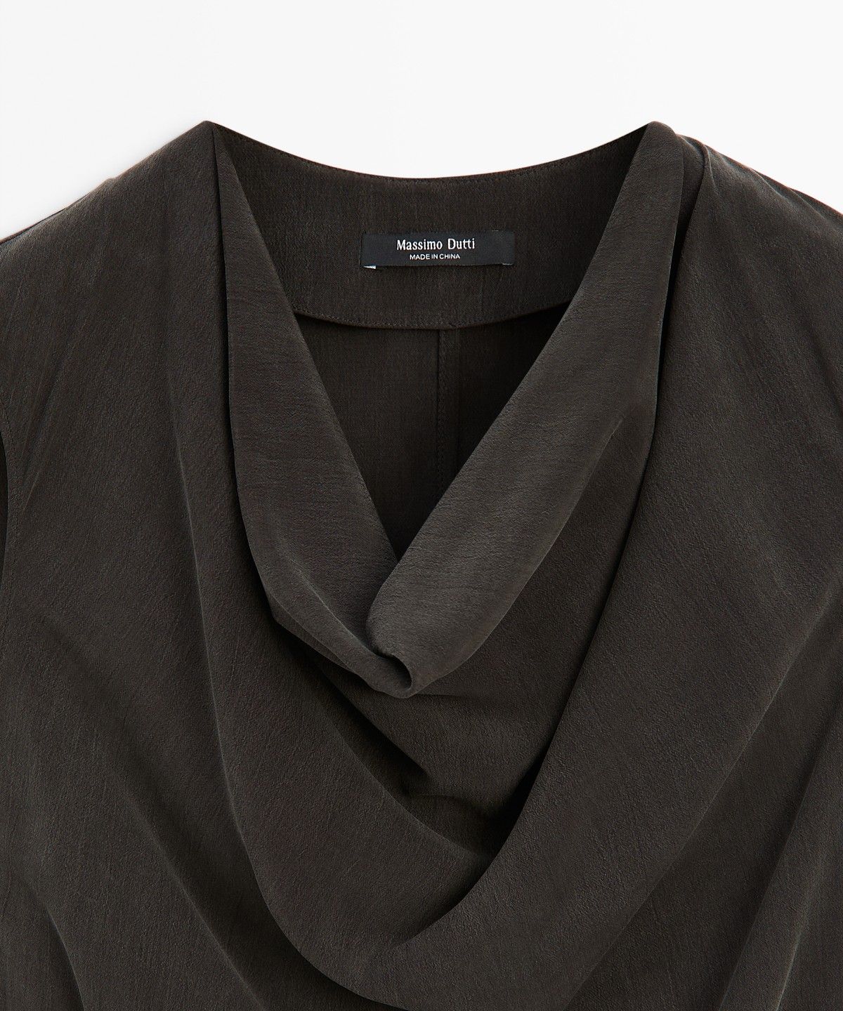 마시모두띠(MASSIMO DUTTI) 드레이프 디테일 미디 원피스