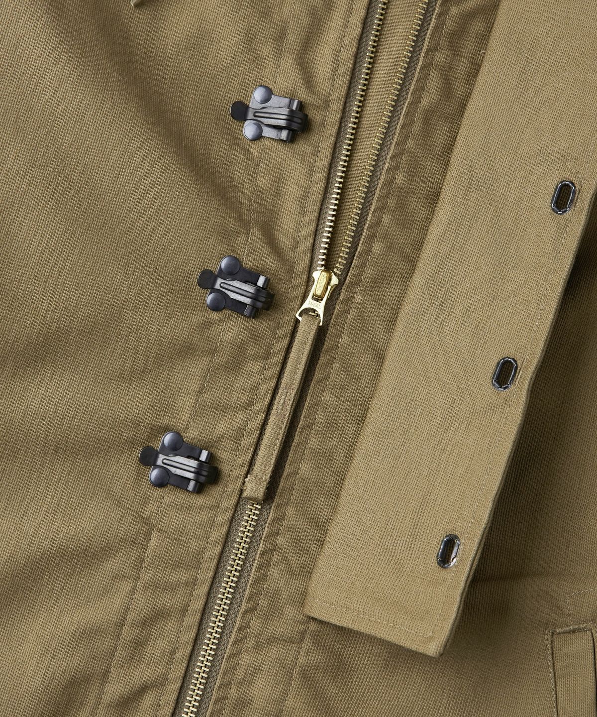 아웃스탠딩(OUTSTANDING) JUNGLE CLOTH DECK HOOD JACKET_KHAKI