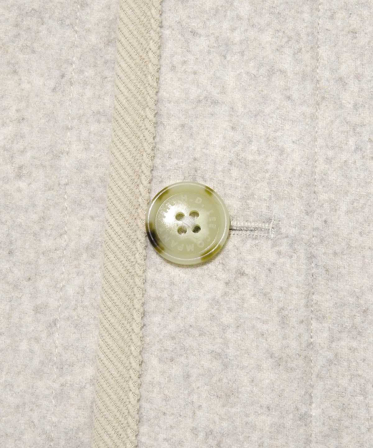 리(LEE) 래글런 숏 코트 아이보리