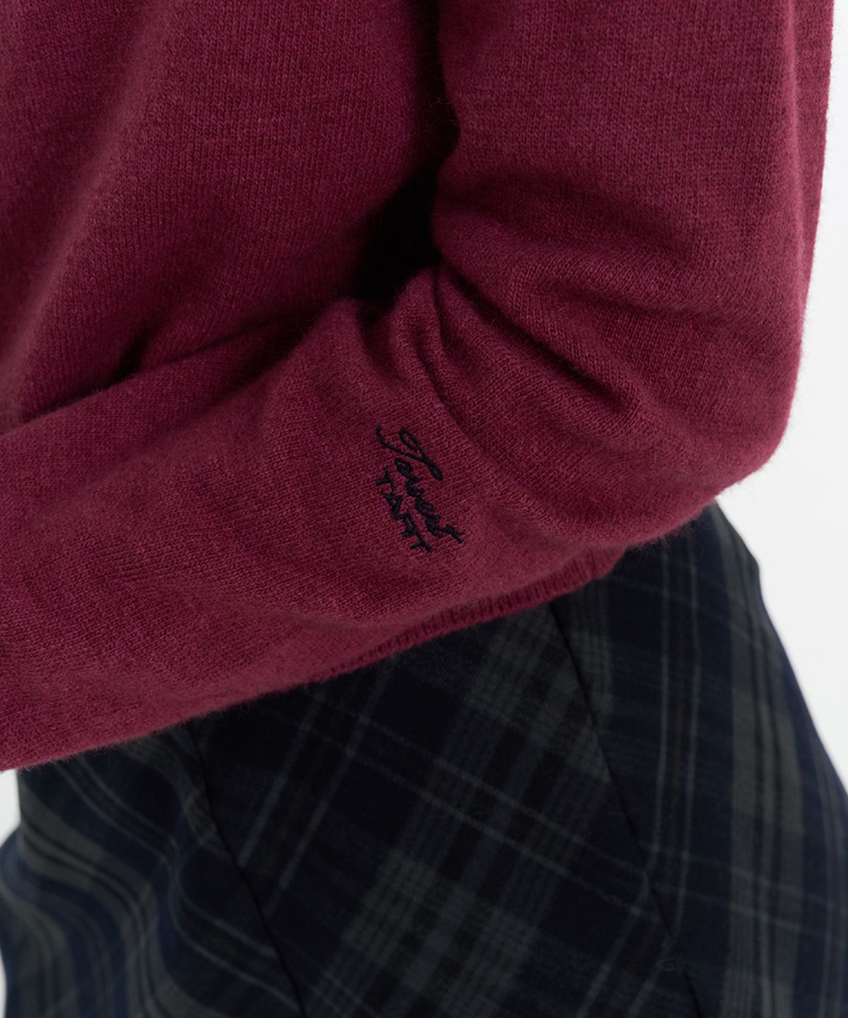 타버트(TARVERT) Tivern Wool Knit Cardigan - Grape