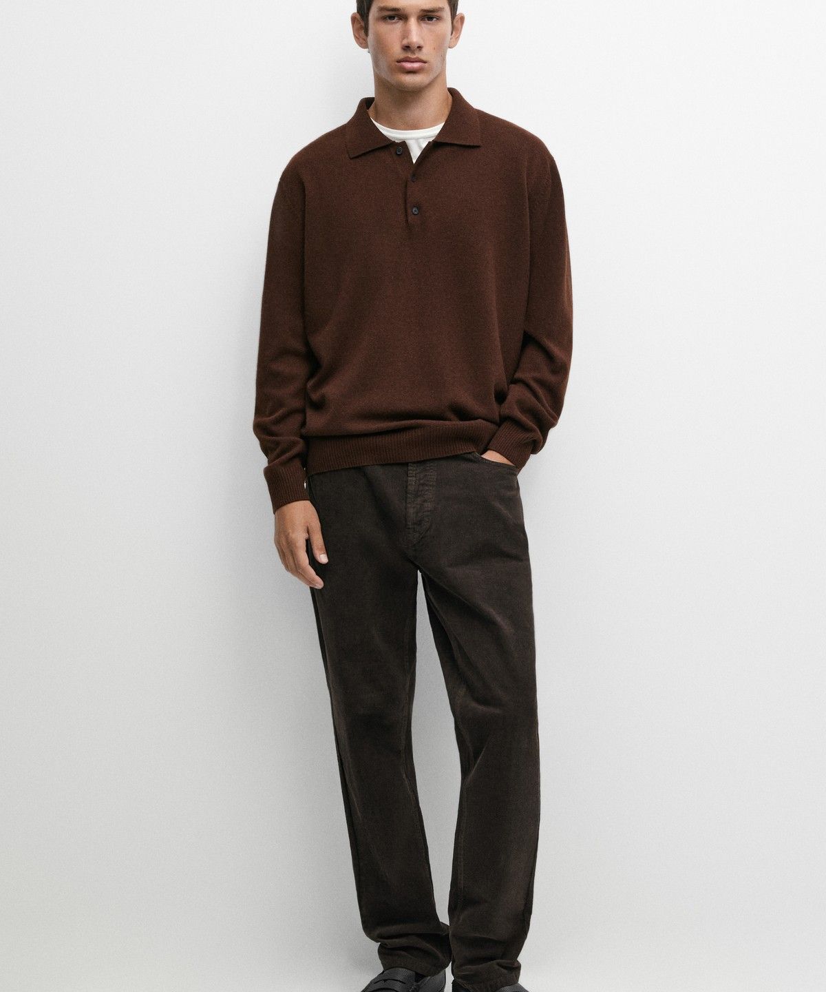 마시모두띠(MASSIMO DUTTI) 테이퍼드 핏 코듀로이 팬츠