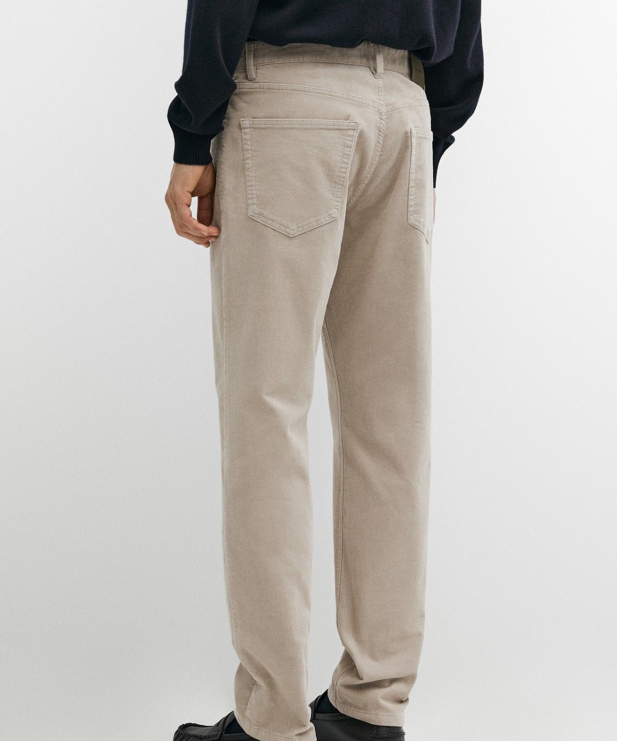 마시모두띠(MASSIMO DUTTI) 테이퍼드 핏 코듀로이 팬츠