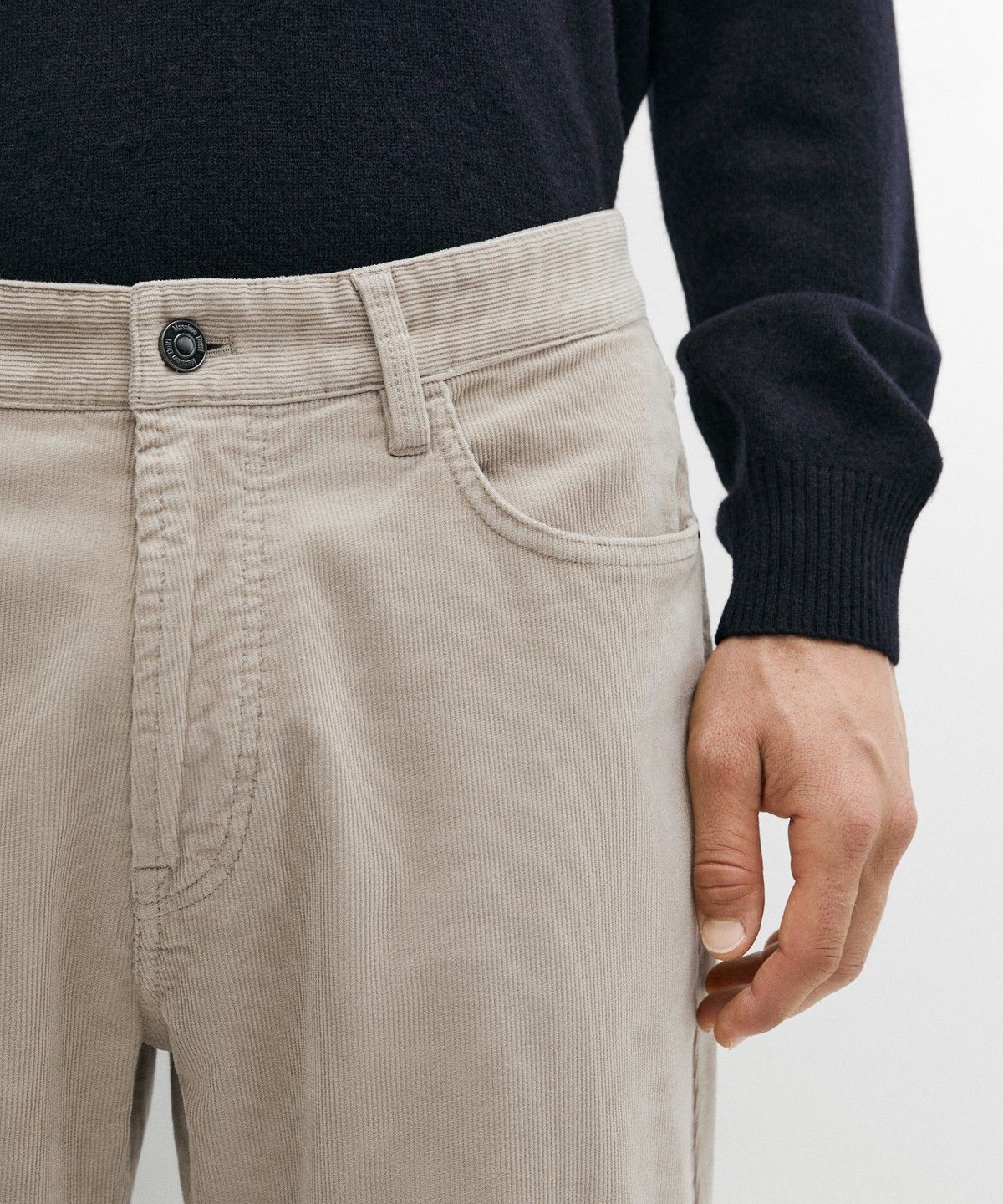 마시모두띠(MASSIMO DUTTI) 테이퍼드 핏 코듀로이 팬츠