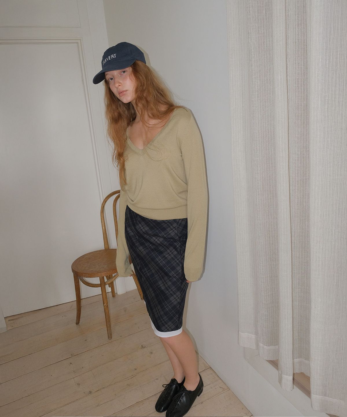 타버트(TARVERT) Untive V Neck Knit - Olive