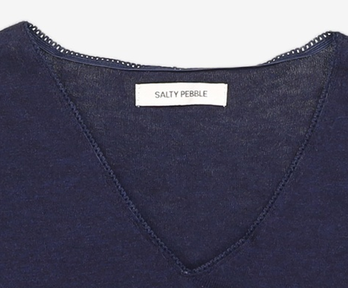 솔티페블(SALTY PEBBLE) LACE SLIT KNIT TOP [DARK NAVY] FREE