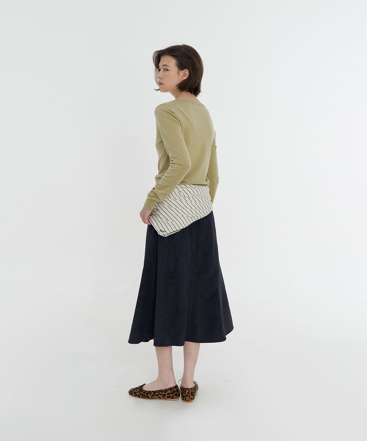 타버트(TARVERT) Serdo Suede Long Skirt - Navy