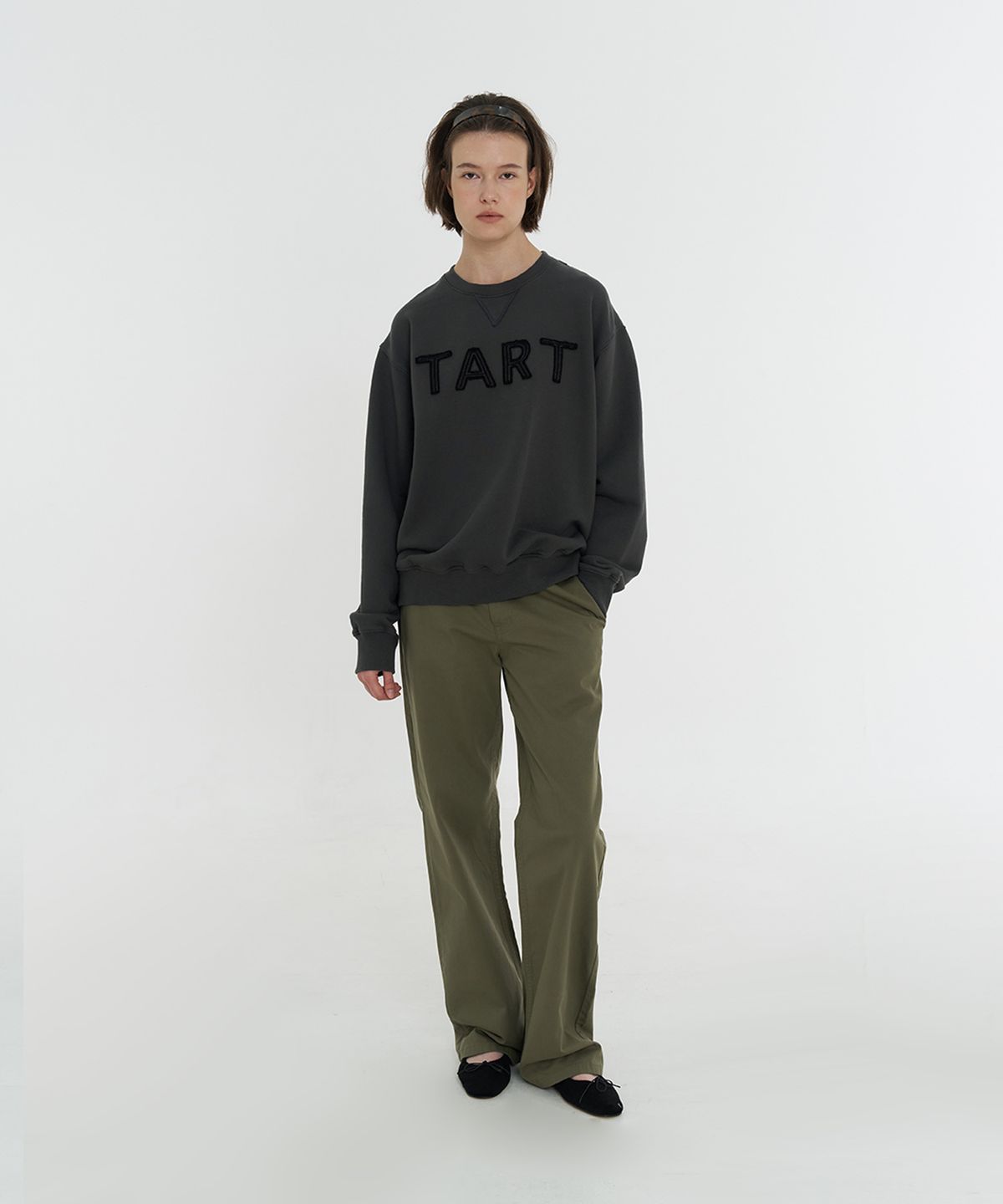 타버트(TARVERT) TART Patch Sweatshirt - Charcoal