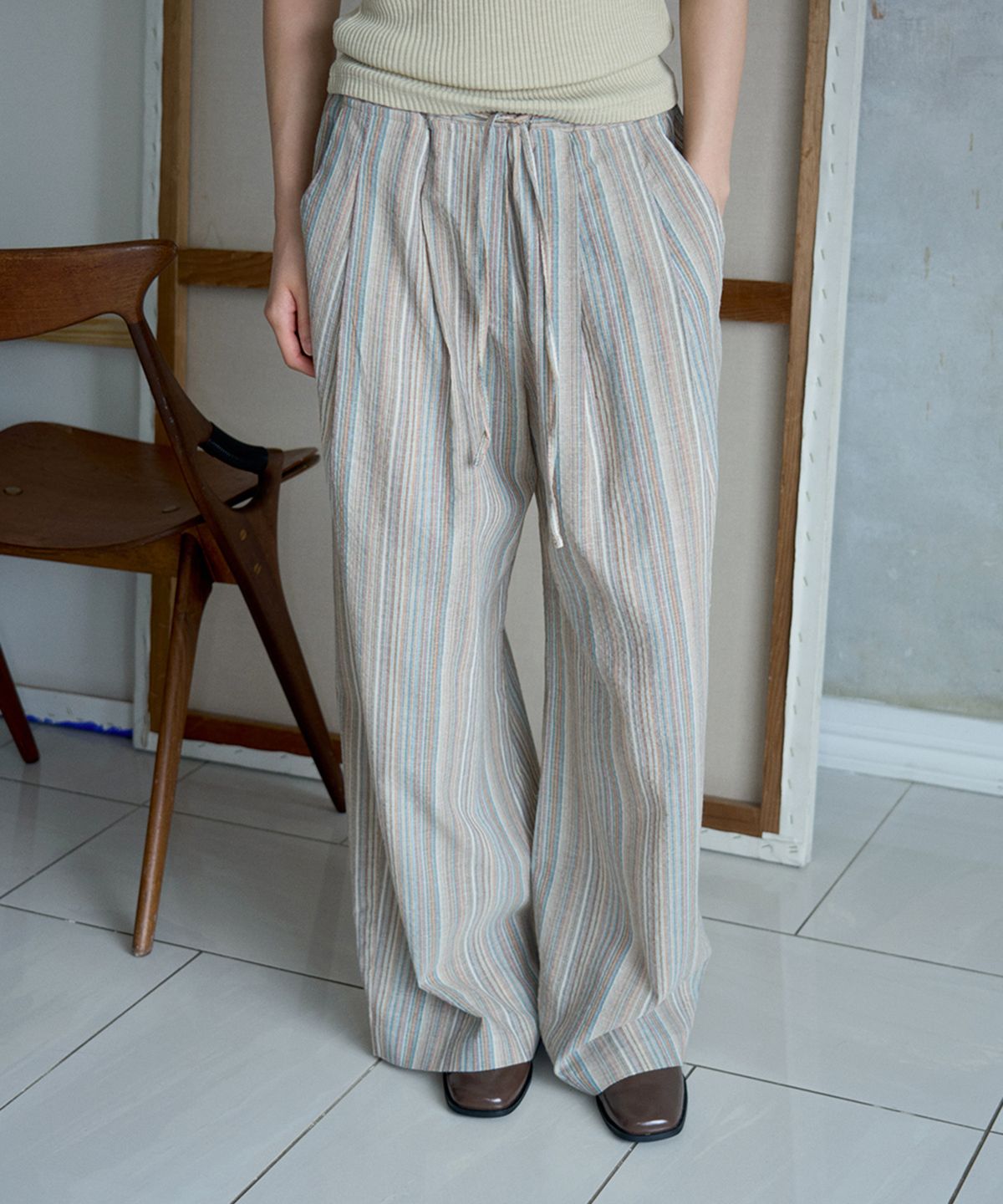 위에버(WEEVER) Breeze stripe wide pants  beige