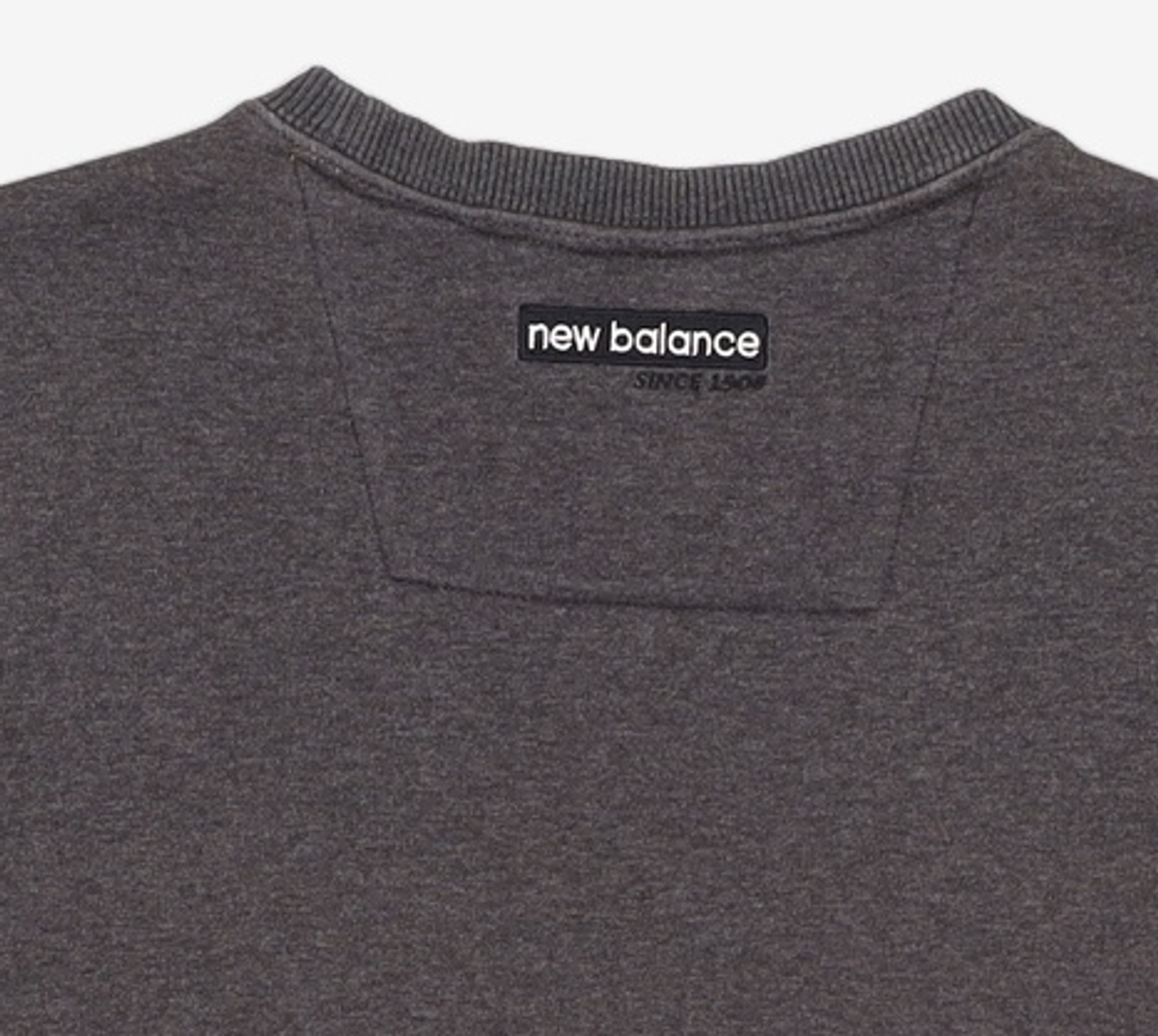뉴발란스(NEW BALANCE) 맨투맨/스웨트셔츠 105