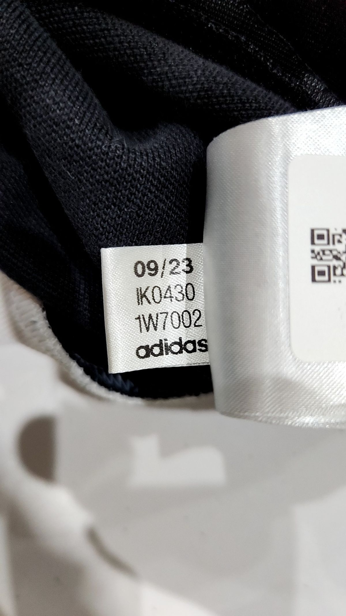 아디다스(ADIDAS) 클래식 트랙탑 - 블랙 / IK0430 2XS-XS