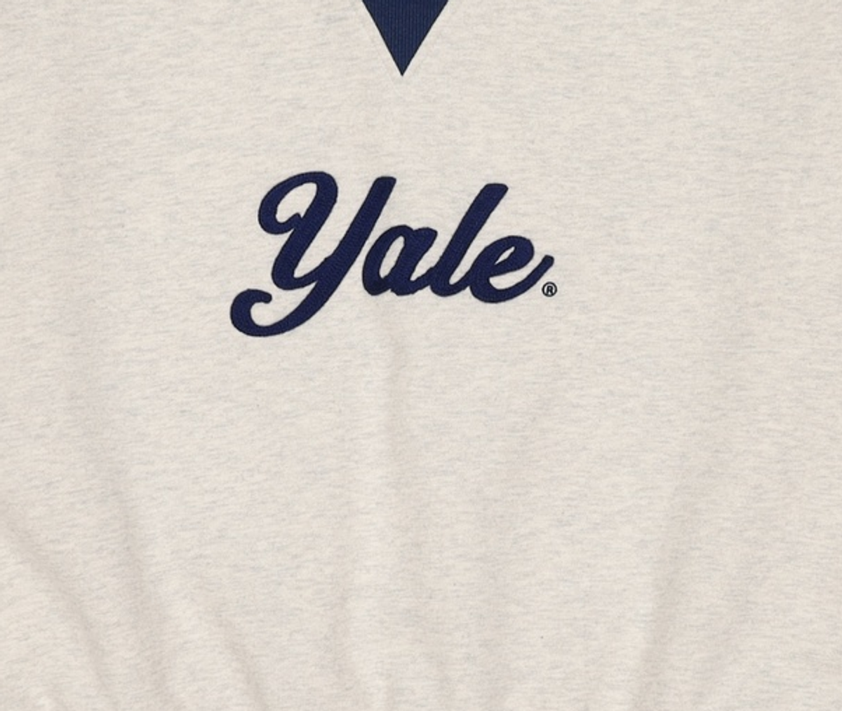 예일(YALE) 스넬 로고 크롭 스웨트셔츠_오트밀 M
