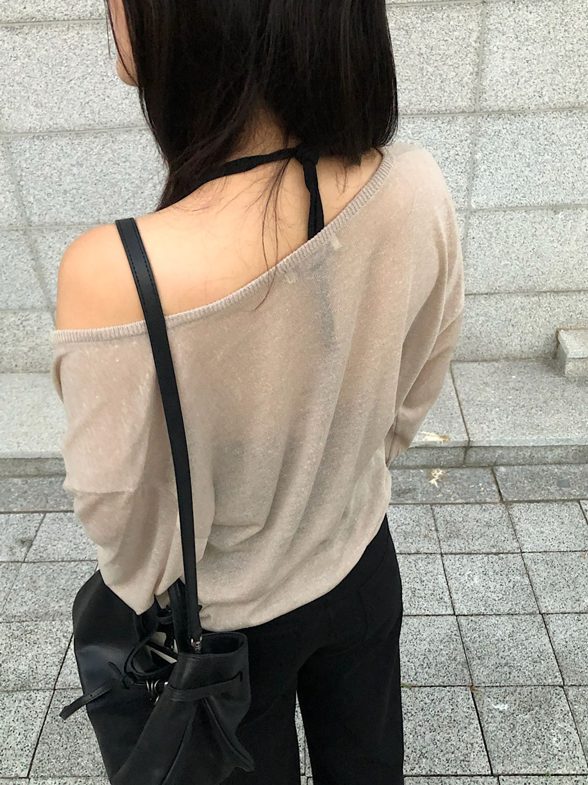 아포엠(APOEM) Frame Halter Top (3C)