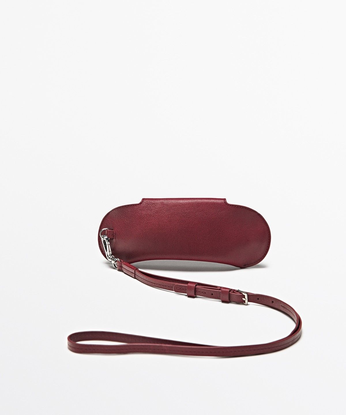 마시모두띠(MASSIMO DUTTI) 텍스처 나파 가죽 안경 케이스