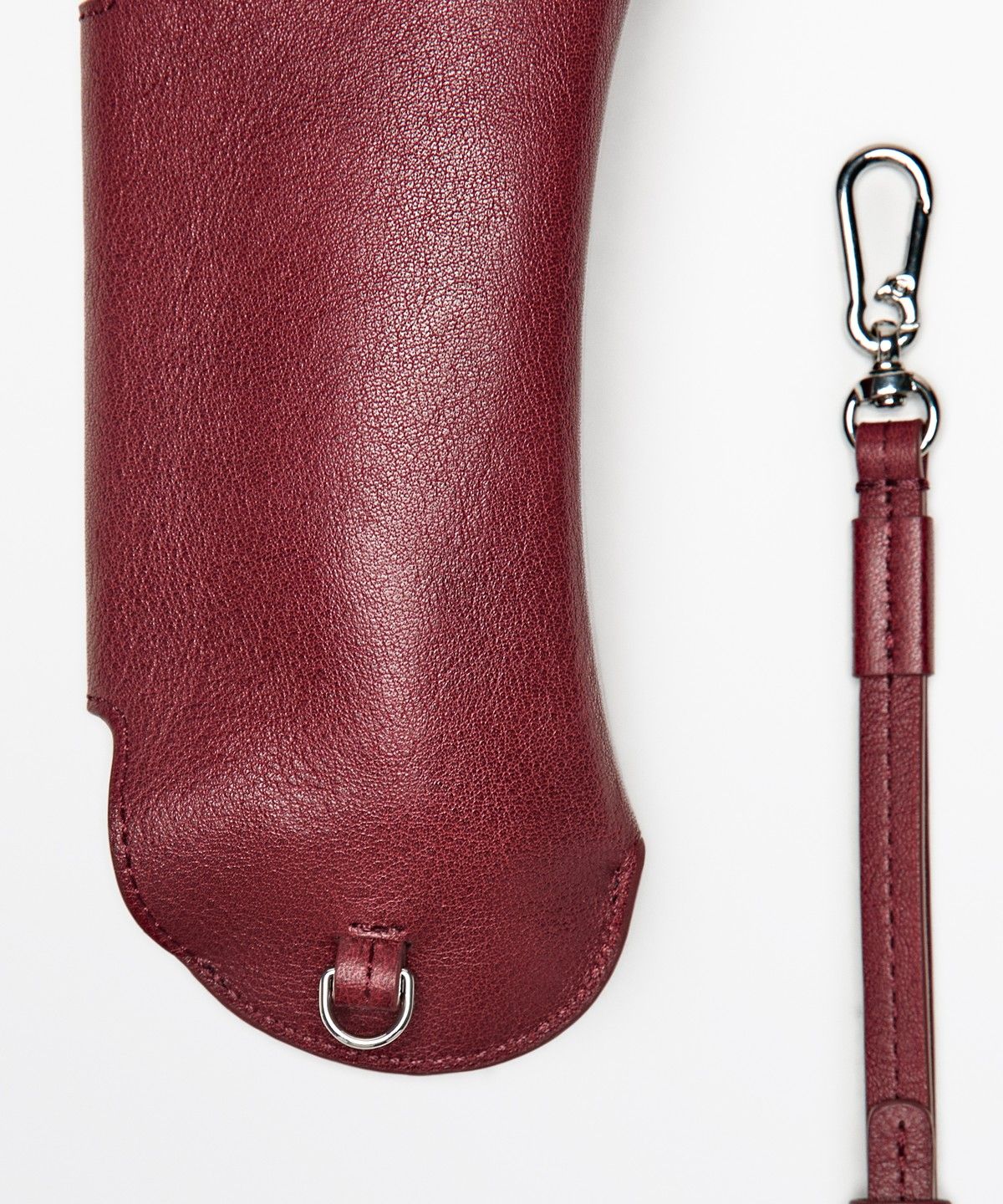 마시모두띠(MASSIMO DUTTI) 텍스처 나파 가죽 안경 케이스
