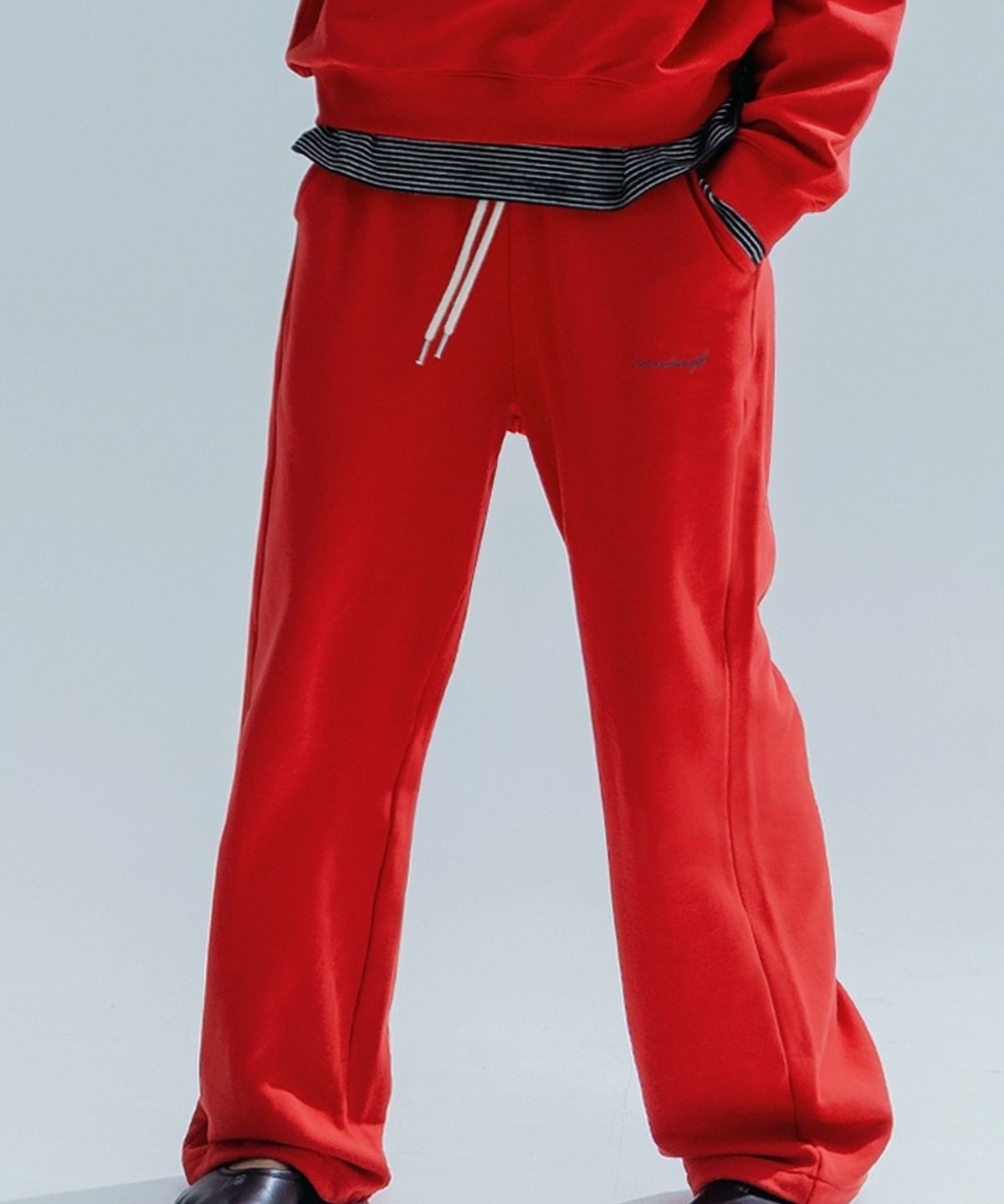 앤하츠(ANNEHEARTS) Wide String 2WAYS Sweatpants_RED