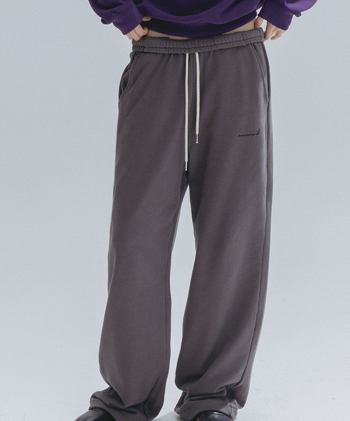 앤하츠(ANNEHEARTS) Wide String 2WAYS Sweatpants_CHARCOAL
