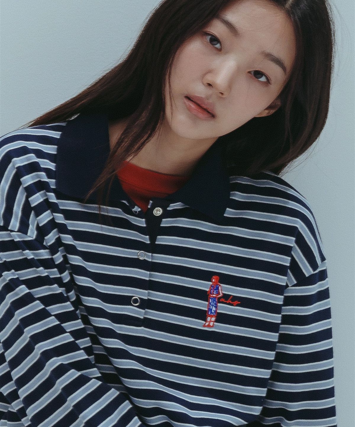 앤하츠(ANNEHEARTS) Girl Emblem Polo Tee_NAVY