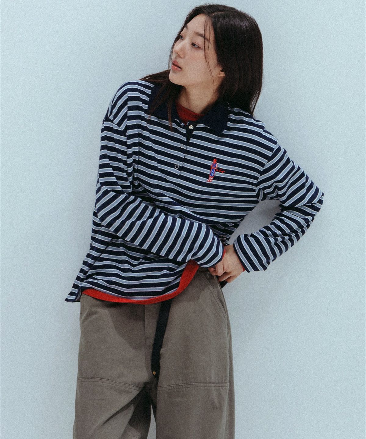 앤하츠(ANNEHEARTS) Girl Emblem Polo Tee_NAVY