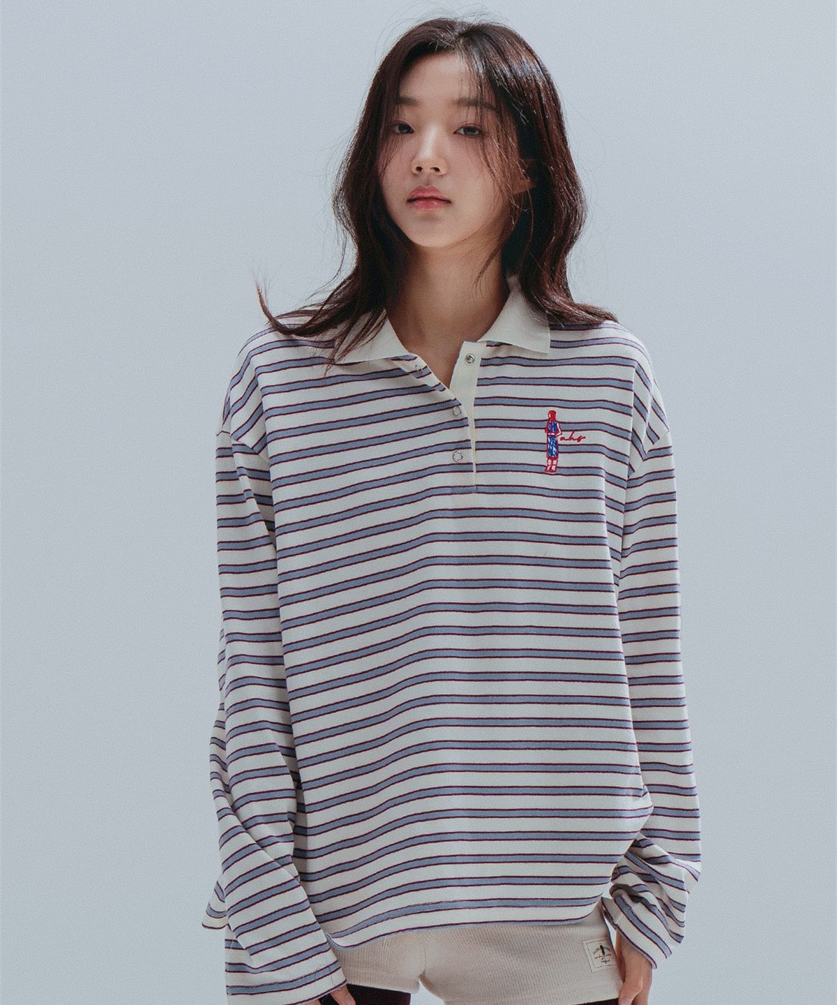 앤하츠(ANNEHEARTS) Girl Emblem Polo Tee_IVORY