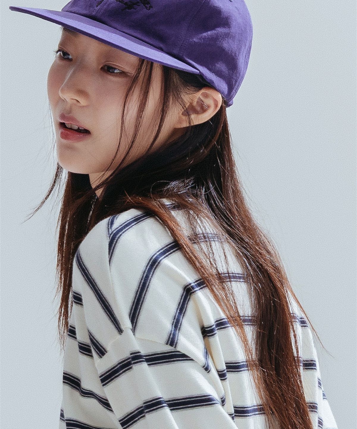 앤하츠(ANNEHEARTS) Round Neck Stripe Tee_IVORY