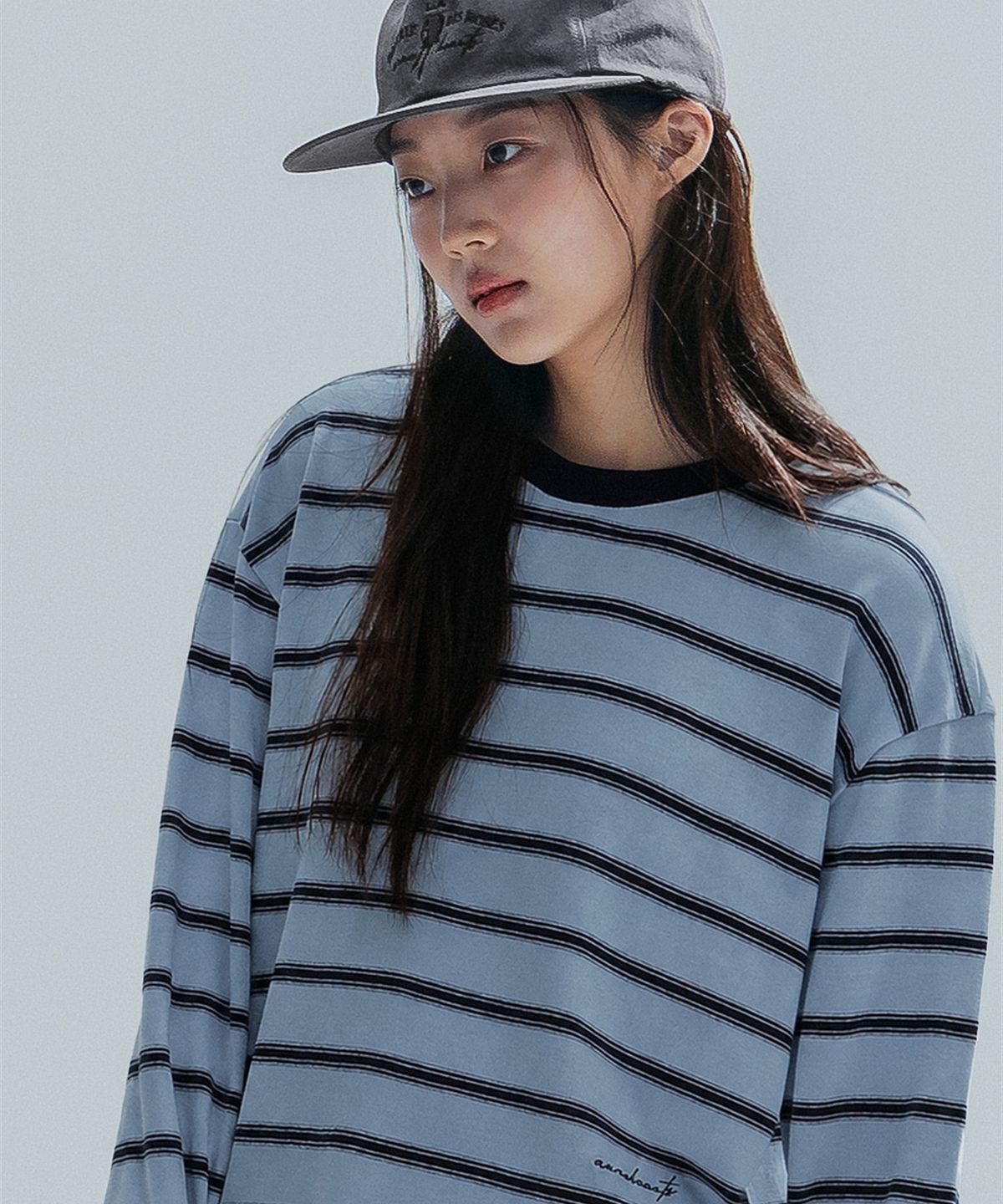 앤하츠(ANNEHEARTS) Round Neck Stripe Tee_BLUE