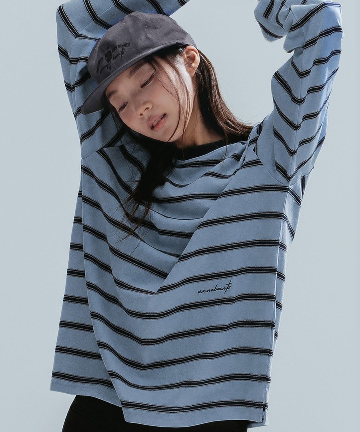 앤하츠(ANNEHEARTS) Round Neck Stripe Tee_BLUE