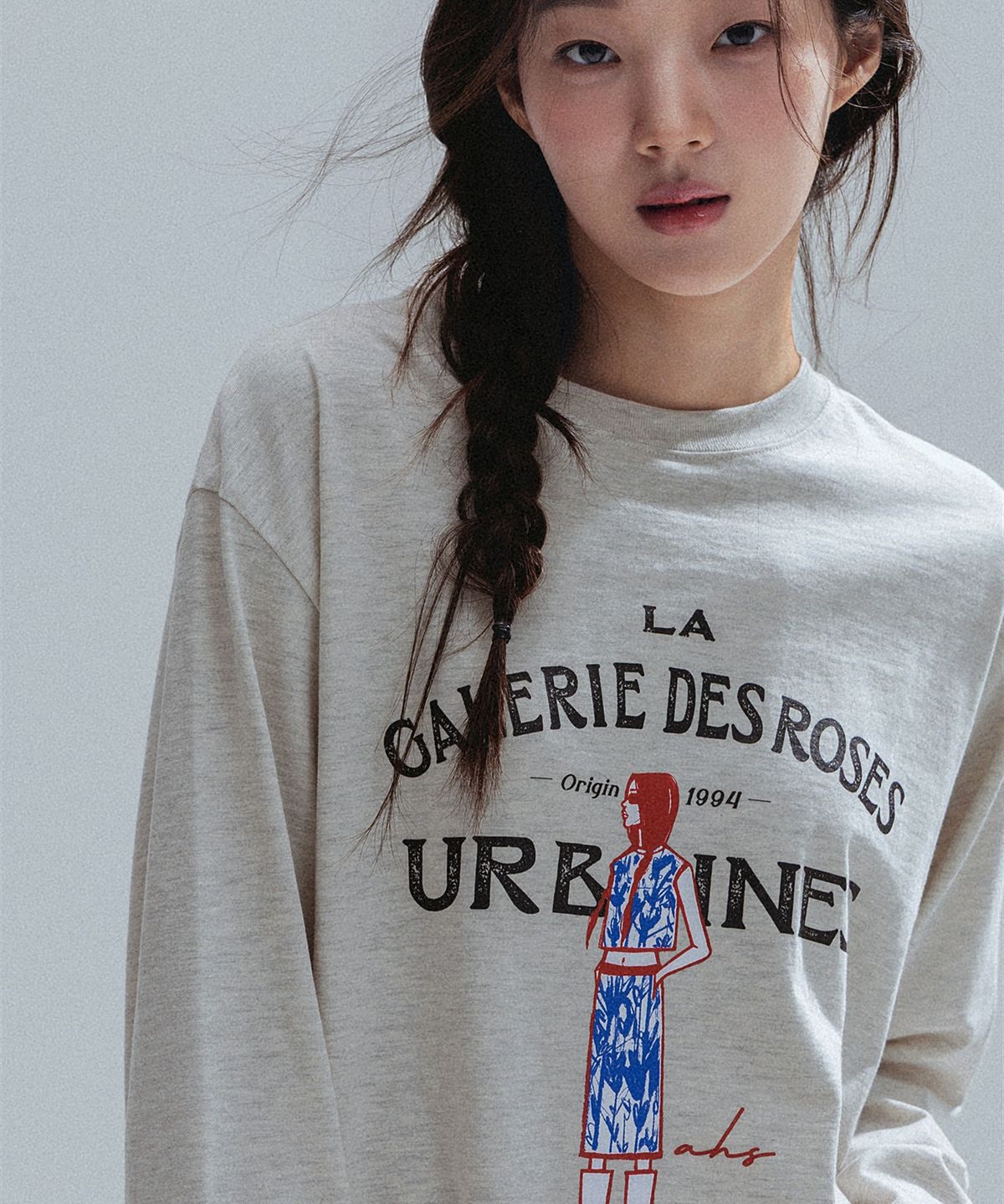 앤하츠(ANNEHEARTS) French Muse Artwork Long Sleeve_OATMEAL