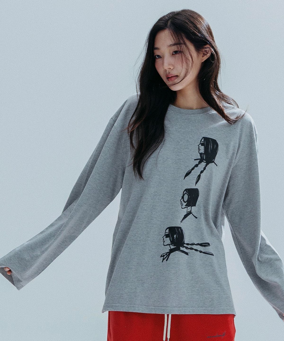 앤하츠(ANNEHEARTS) Three Muse Artwork Long Sleeve_MELANGE