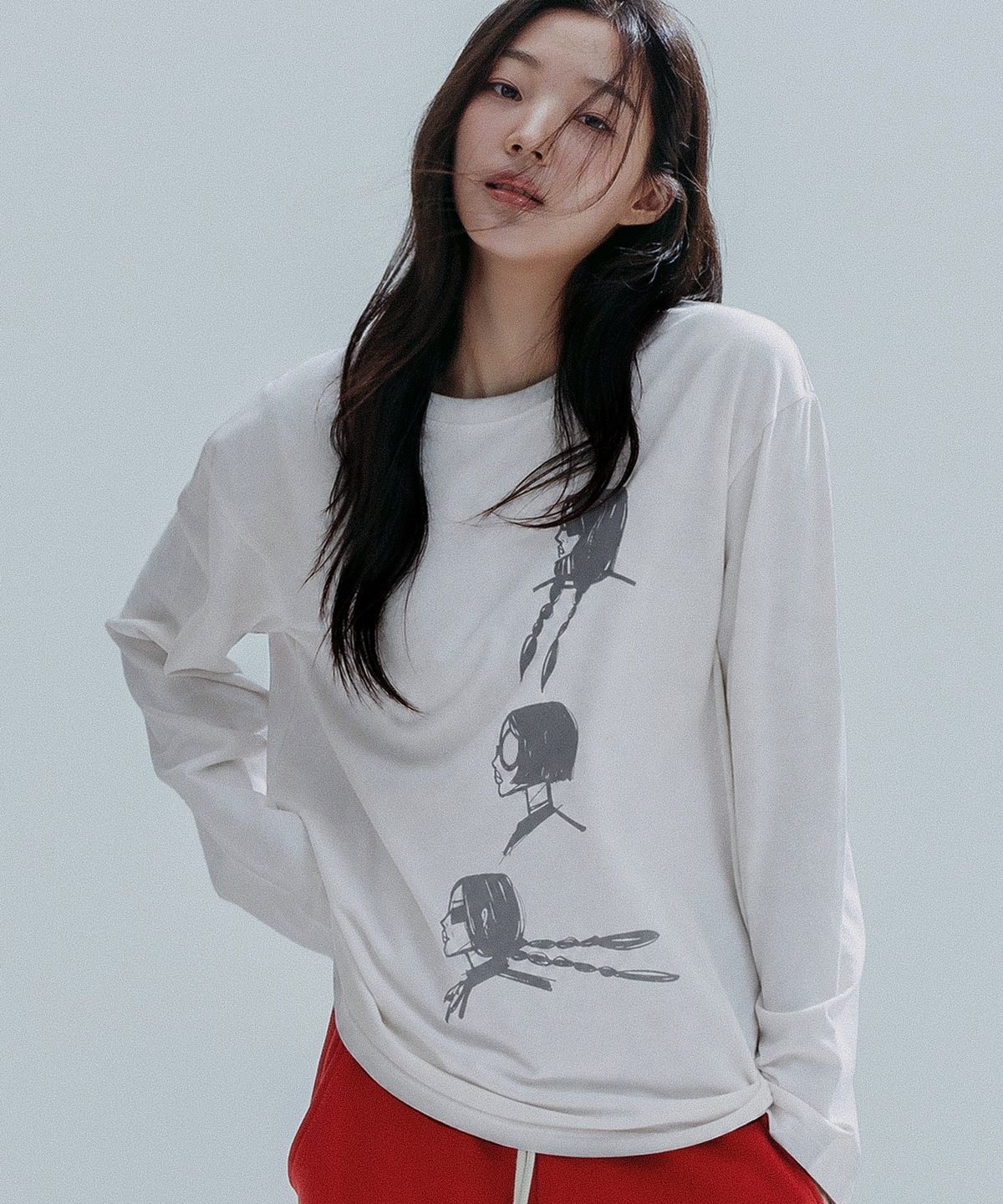 앤하츠(ANNEHEARTS) Three Muse Artwork Long Sleeve_IVORY