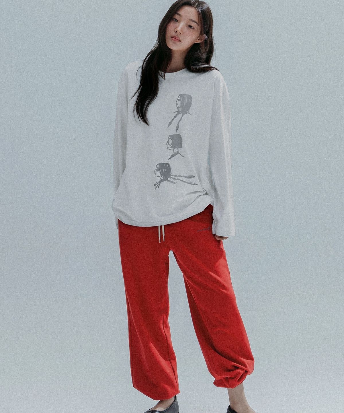 앤하츠(ANNEHEARTS) Three Muse Artwork Long Sleeve_IVORY