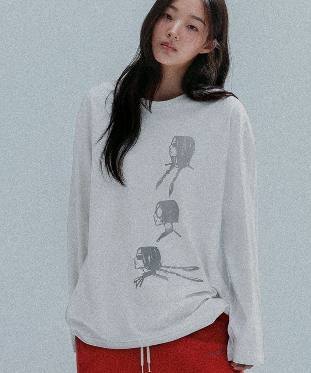 앤하츠(ANNEHEARTS) Three Muse Artwork Long Sleeve_IVORY
