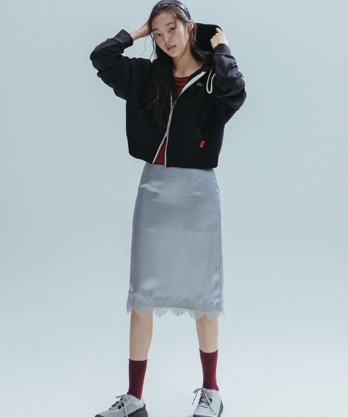 앤하츠(ANNEHEARTS) Satin Lace Midi Skirt_GRAY