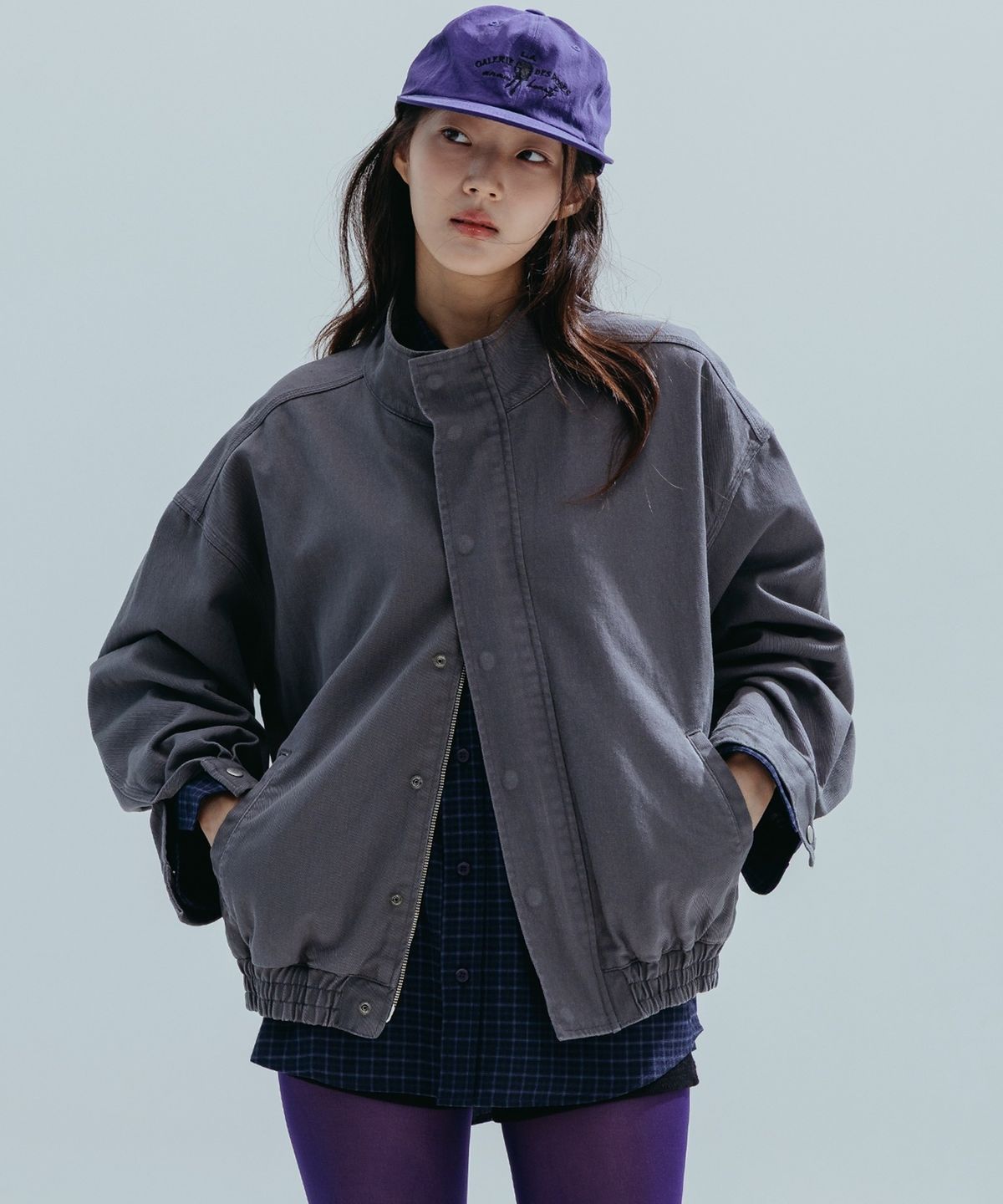 앤하츠(ANNEHEARTS) Girl Emblem Short Brim Cap_PURPLE