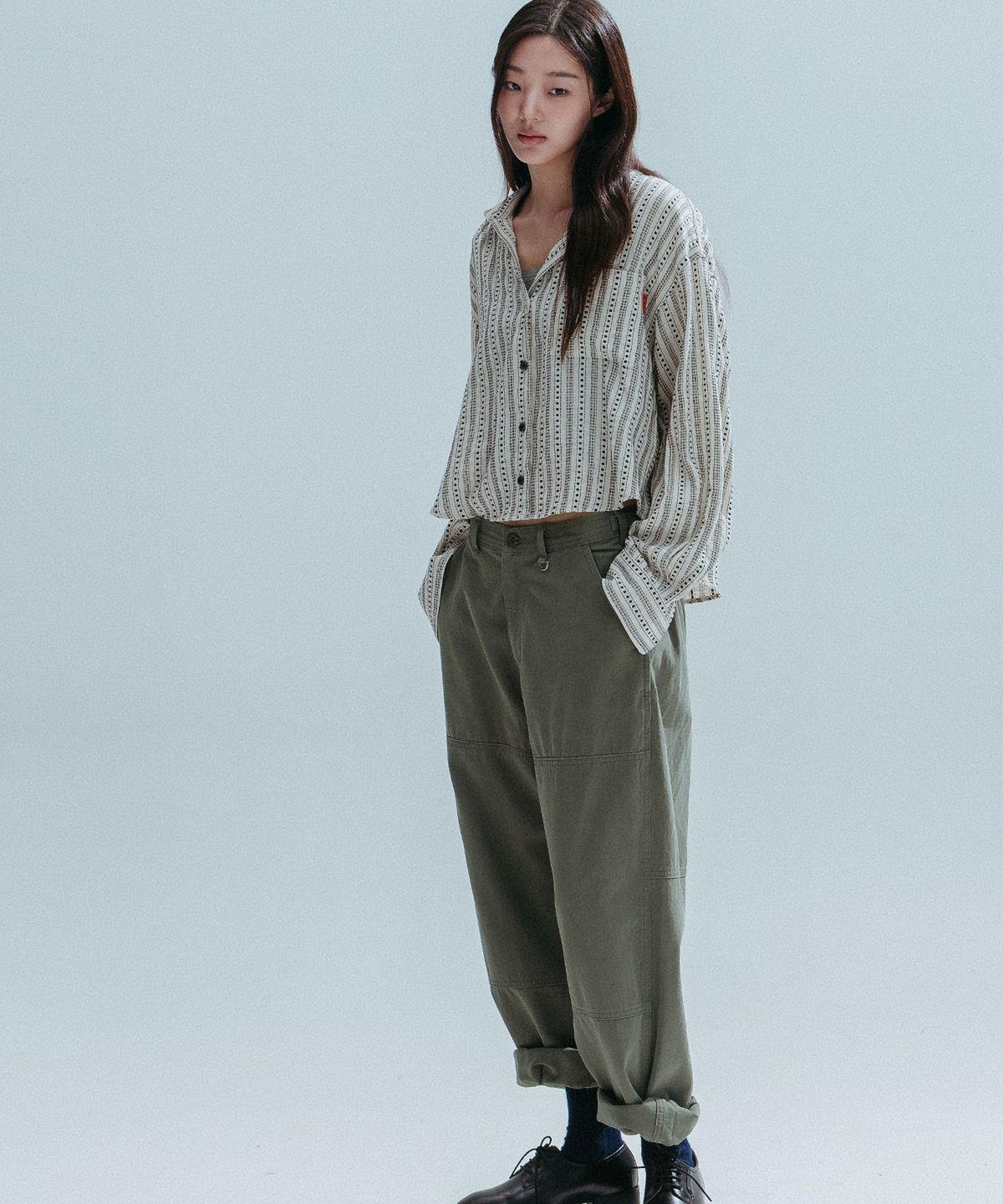앤하츠(ANNEHEARTS) Stitch Line Stripe Crop Shirt_IVORY