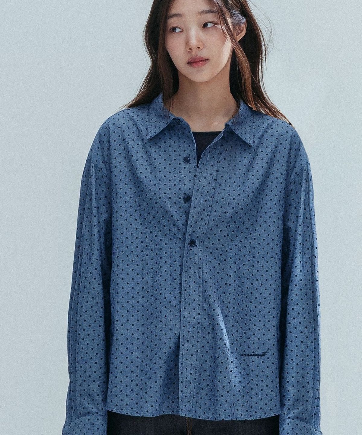 앤하츠(ANNEHEARTS) Vintage Mini Dot Shirt_MIDBLUE