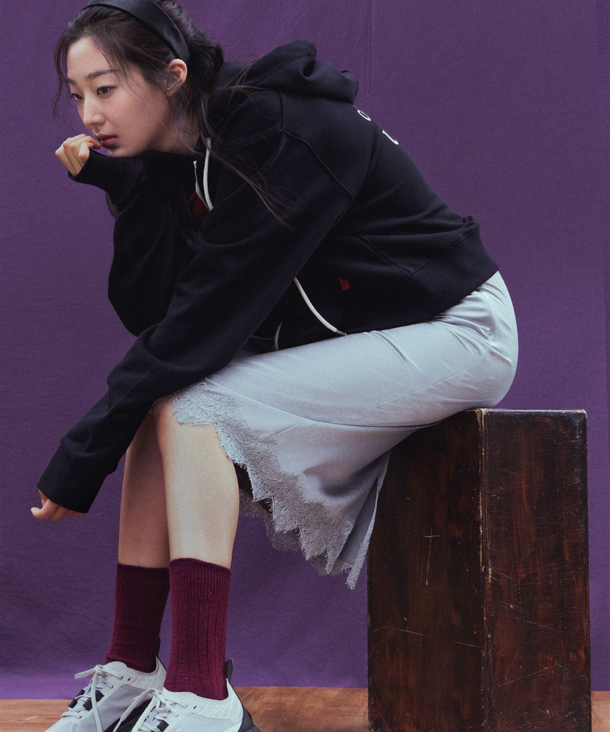 앤하츠(ANNEHEARTS) French Muse Zip-Up Hoodie_BLACK