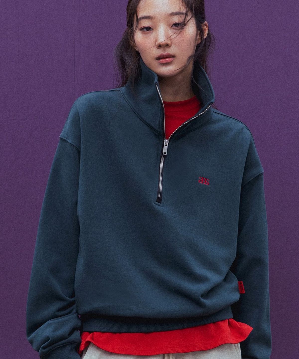 앤하츠(ANNEHEARTS) Walking Girl Archive Half Zip-Up_GREEN