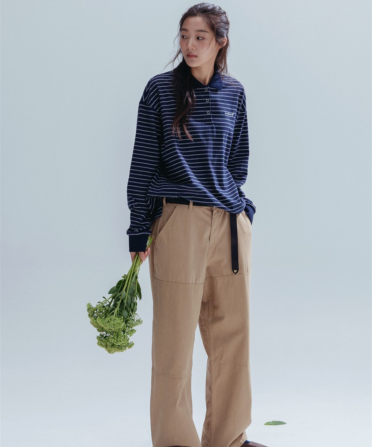 앤하츠(ANNEHEARTS) Pin Stripe Collar Polo Tee_NAVY