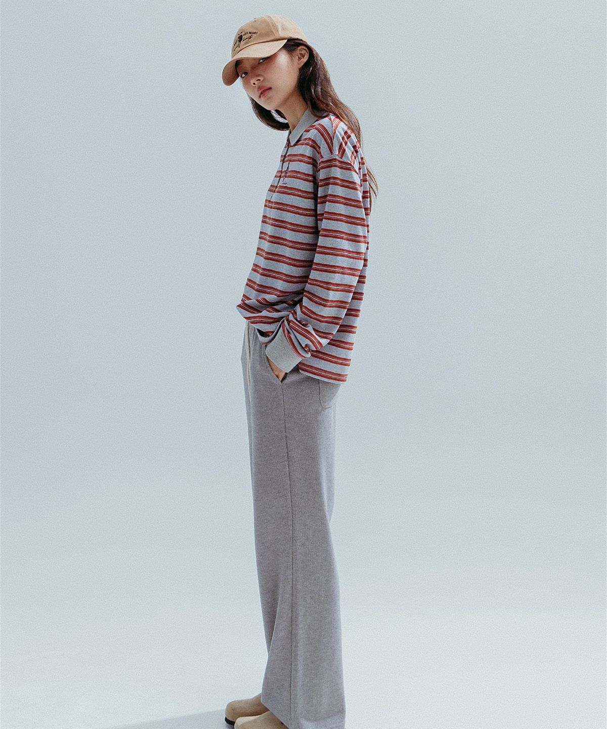 앤하츠(ANNEHEARTS) Wide Stripe Collar Polo Tee_GRAY