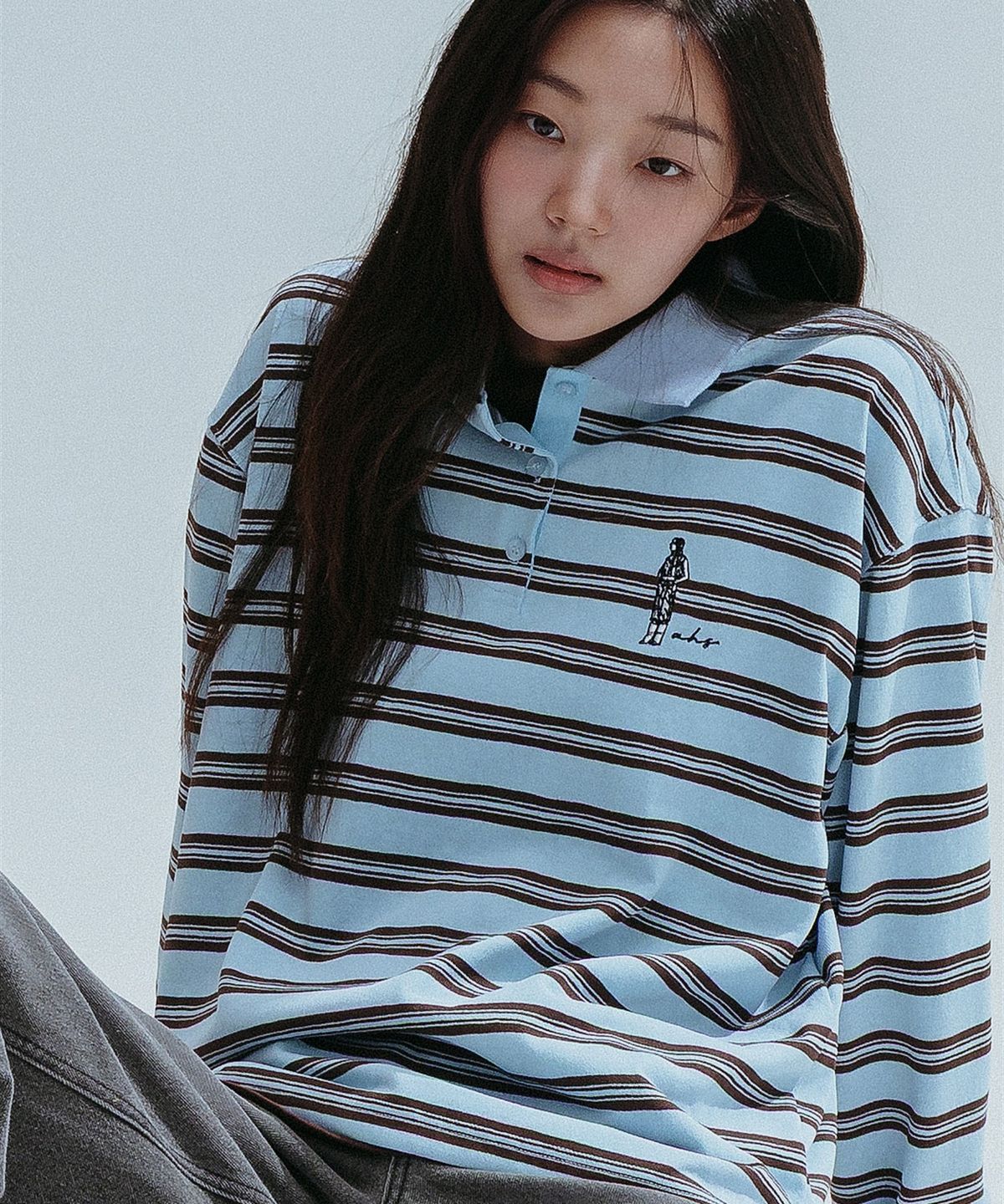 앤하츠(ANNEHEARTS) Wide Stripe Collar Polo Tee_LIGHTBLUE